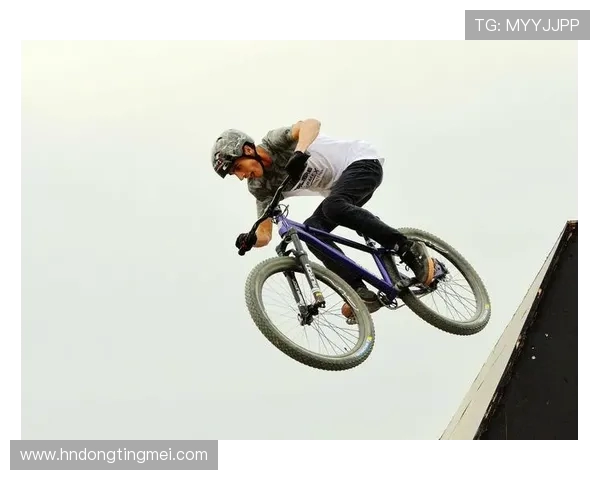 成都与重庆极限运动队赛后技术对比分析与复盘总结