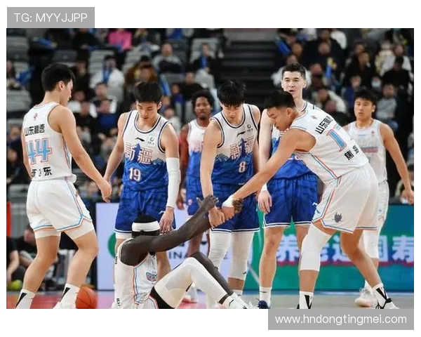 浙江对阵新疆精彩文字直播全程回顾与赛况分析