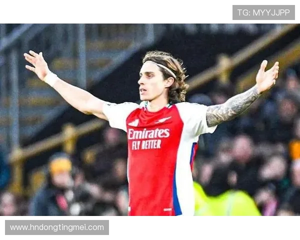 萨卡在球场上的成长之路与未来展望：从天才少年到英超明星的蜕变历程