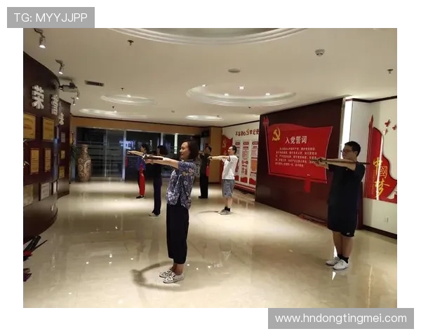 银星与自由激战正酣比分揭晓精彩瞬间回顾与分析 银星与自由激战正酣比分揭晓精彩瞬间回顾与分析