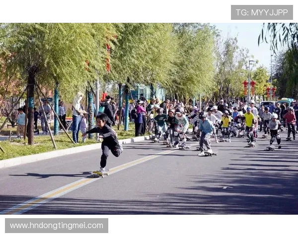 城市马拉松特别报道成都滑板队如何在赛道上追逐梦想与荣耀